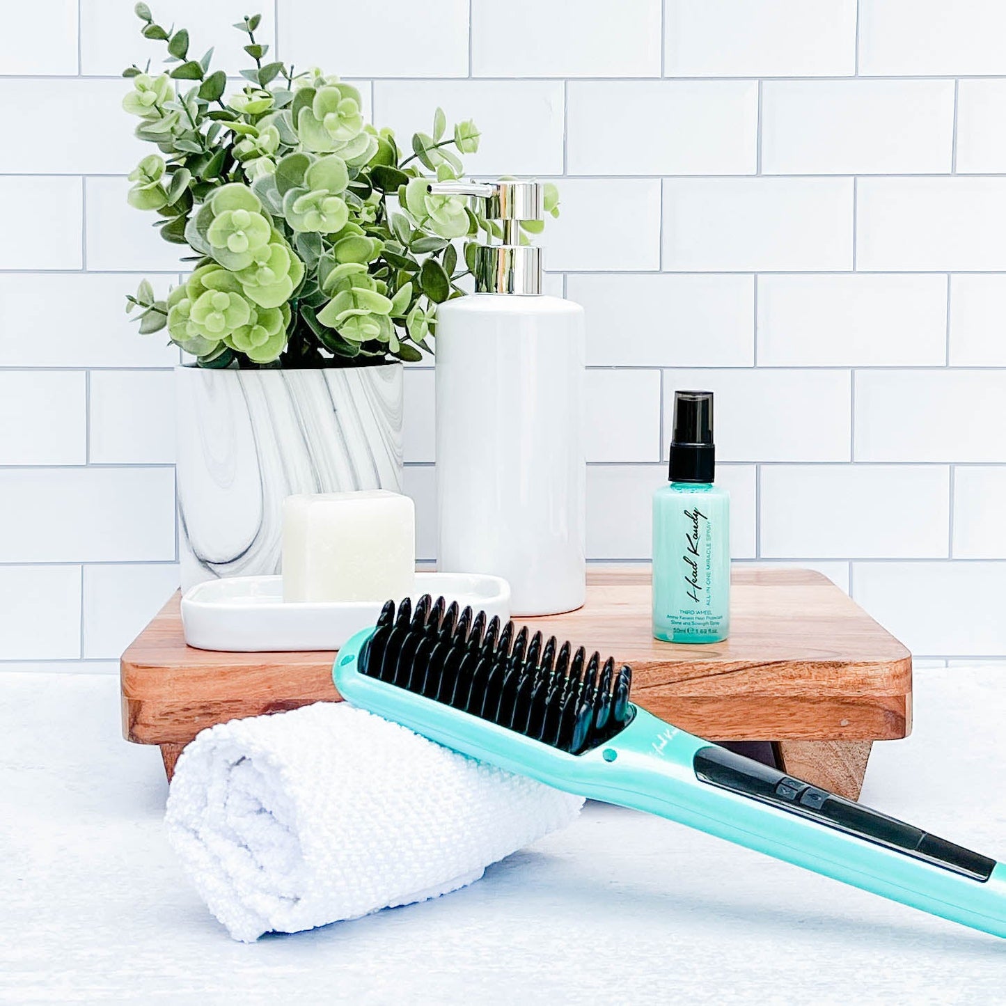 One Upper with Mini Third Wheel